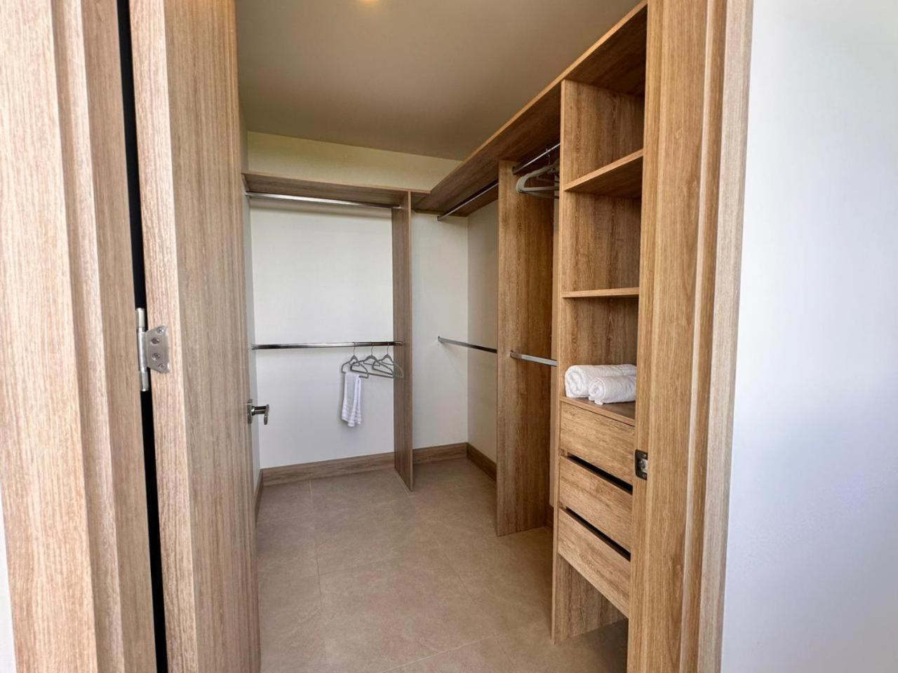 Exclusivo Resort Frente Al Mar, Playa Privada, Piscinas Cartagena Екстериор снимка